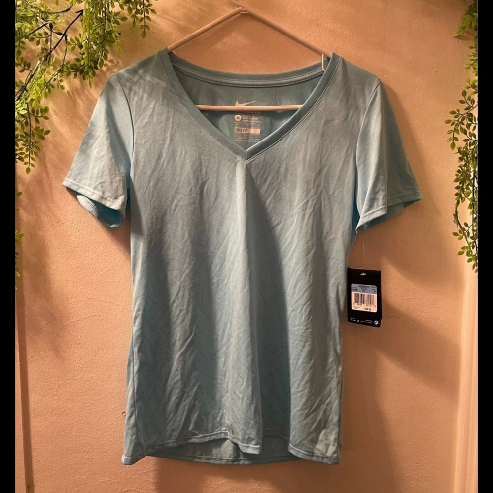 Nike short sleeve shirt